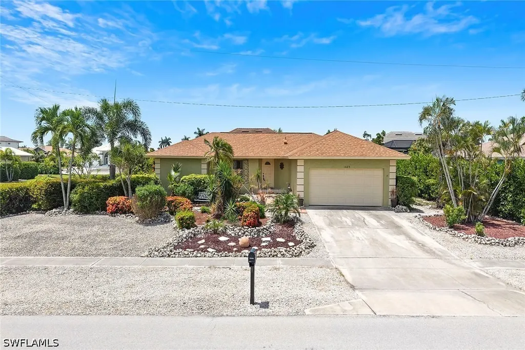 Marco Island FL, 1485 Honeysuckle Avenue