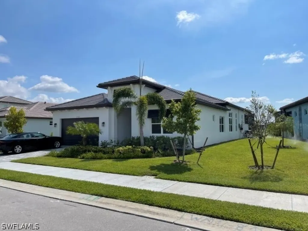 3725 Sapphire Cove Circle E Naples FL 34114