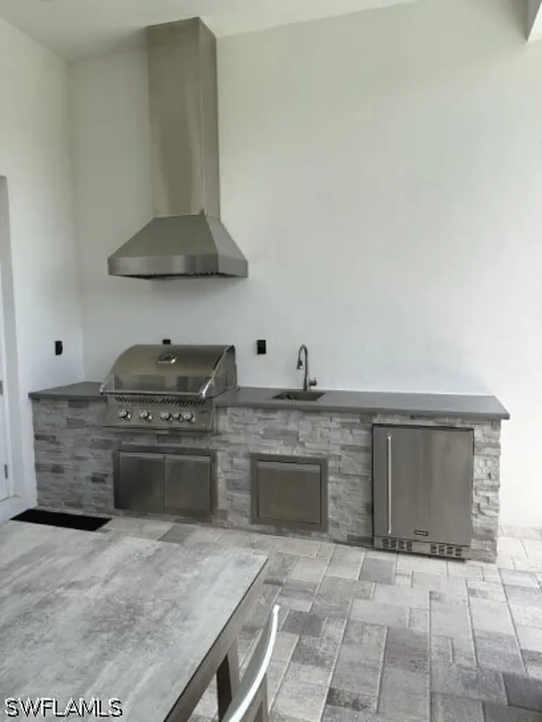 3725 Sapphire Cove Circle E Naples FL 34114