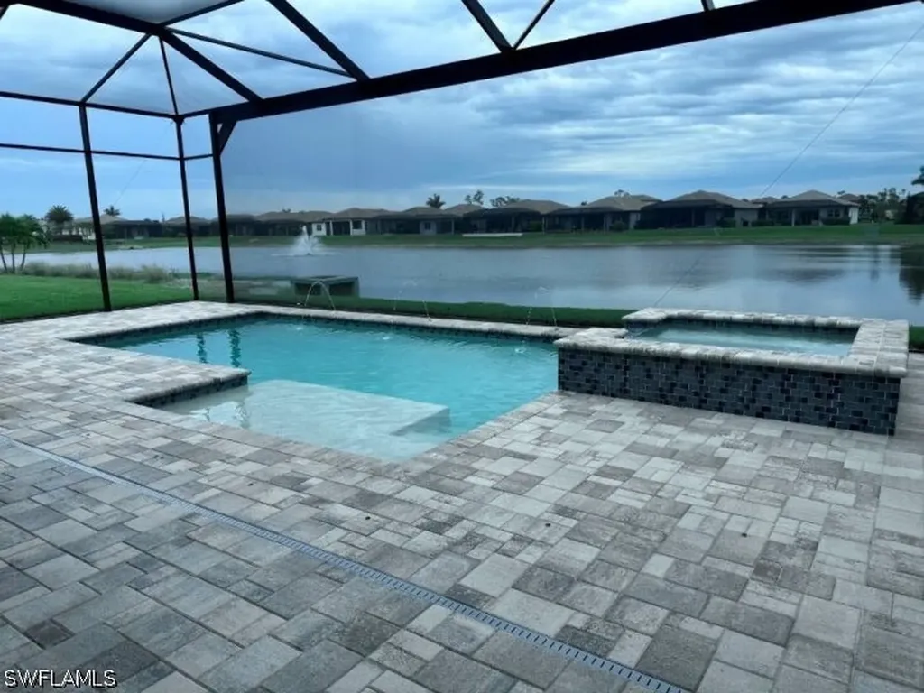 3725 Sapphire Cove Circle E Naples FL 34114