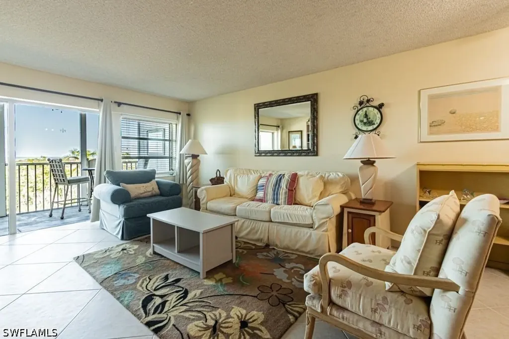 1 Bluebill Avenue Naples FL 34108