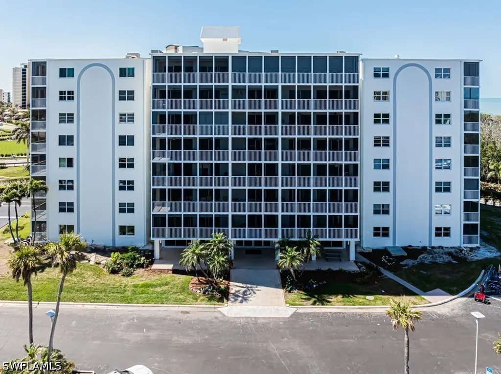 1 Bluebill Avenue Naples FL 34108