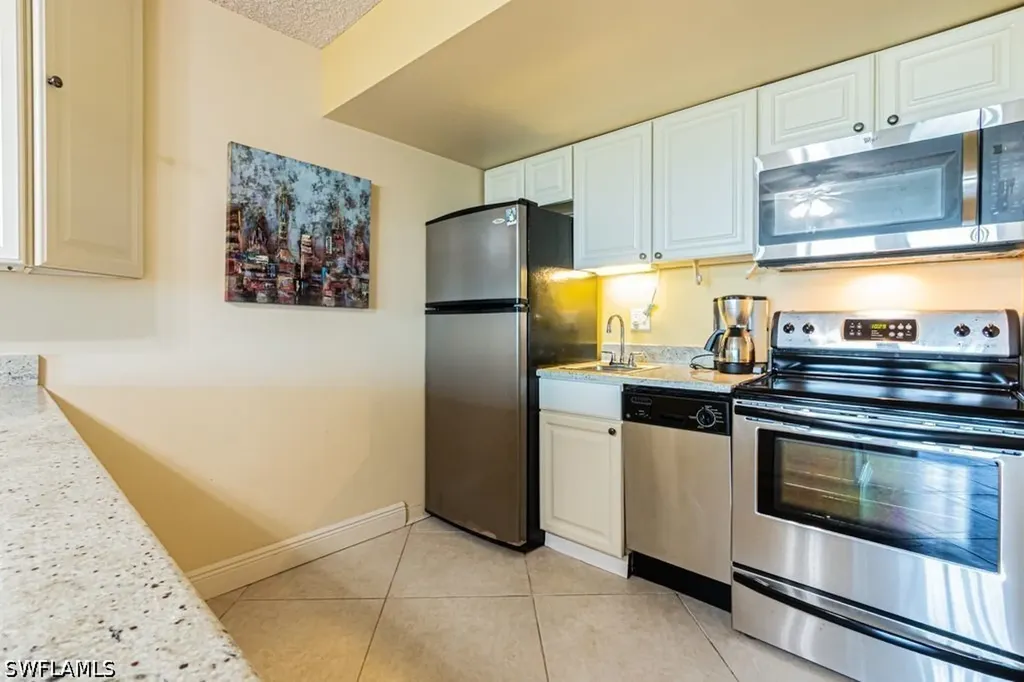 1 Bluebill Avenue Naples FL 34108