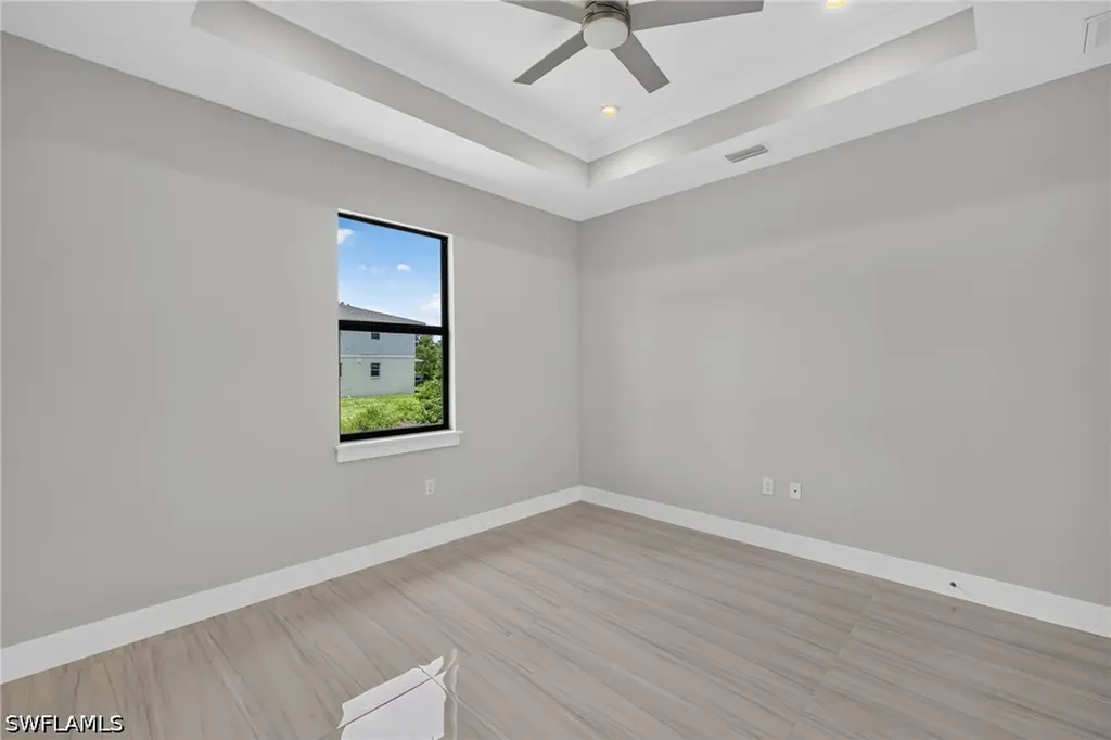 5013/5015 25th Street SW Lehigh Acres FL 33973