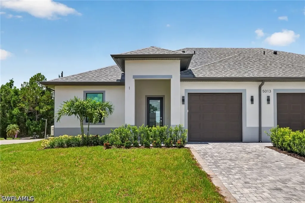 5013/5015 25th Street SW Lehigh Acres FL 33973