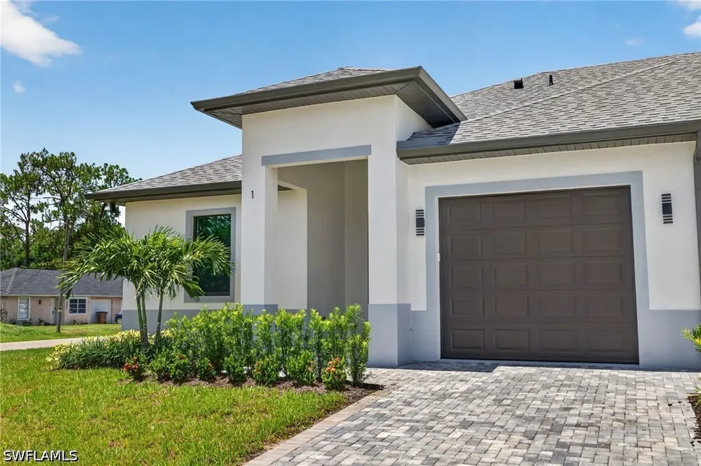 5013/5015 25th Street SW Lehigh Acres FL 33973