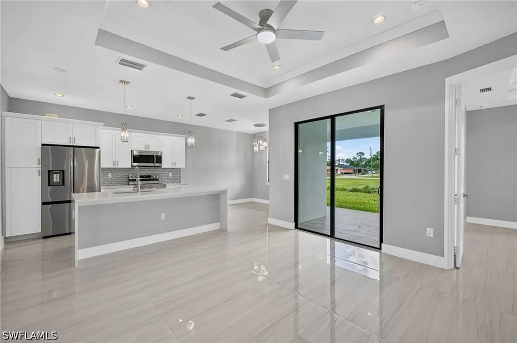 5013/5015 25th Street SW Lehigh Acres FL 33973