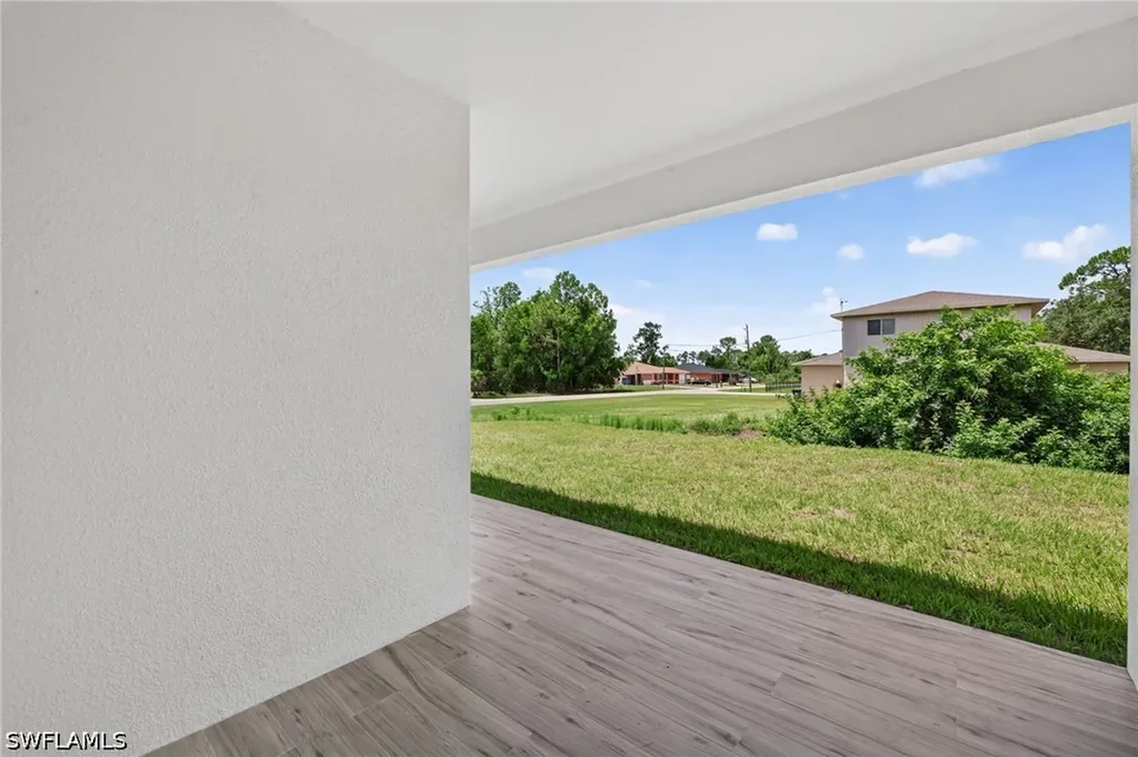 5013/5015 25th Street SW Lehigh Acres FL 33973