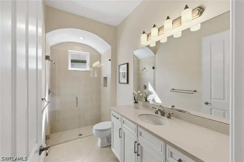 8950 Shenendoah Circle Naples FL 34113