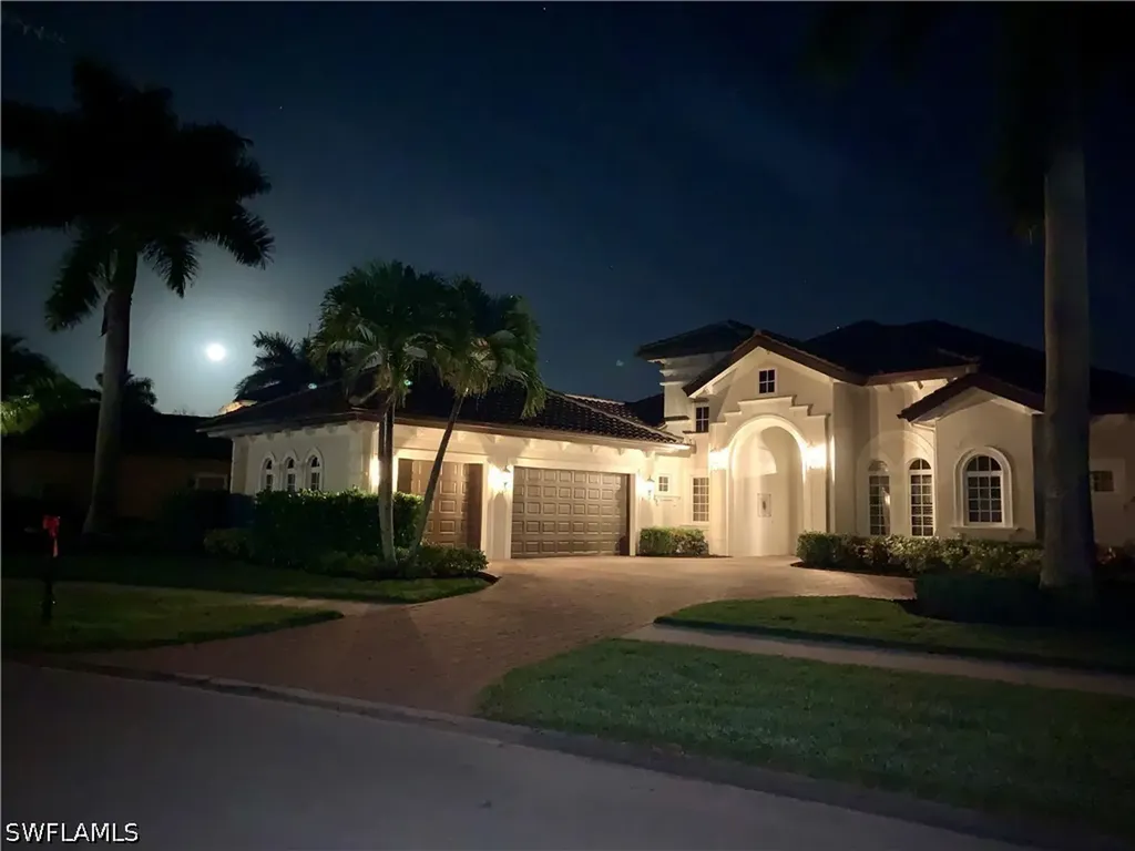 8950 Shenendoah Circle Naples FL 34113
