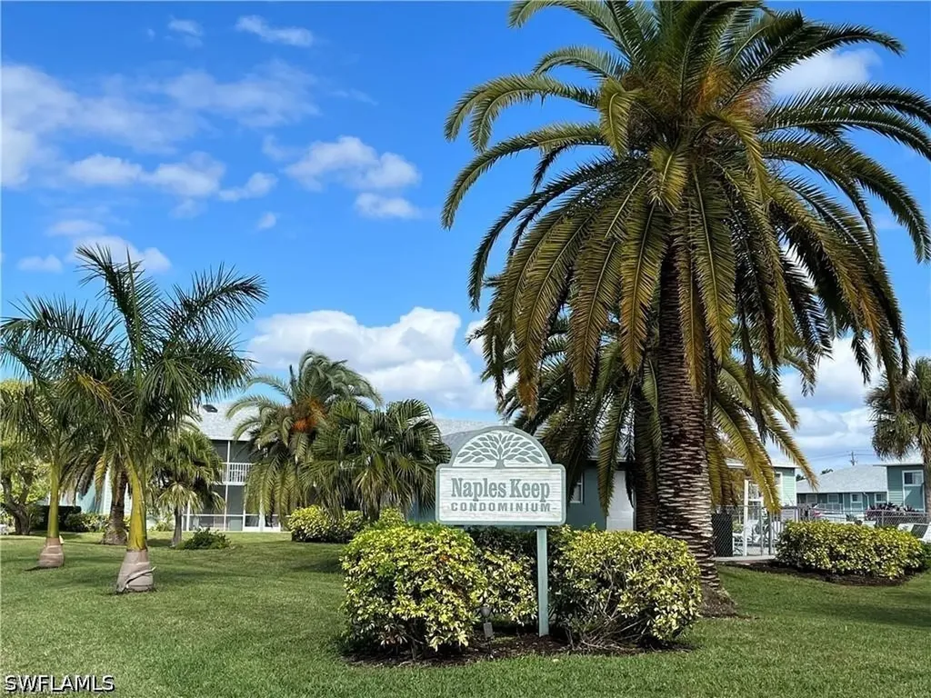 Naples FL, 130 Cypress Way E, Unit 1
