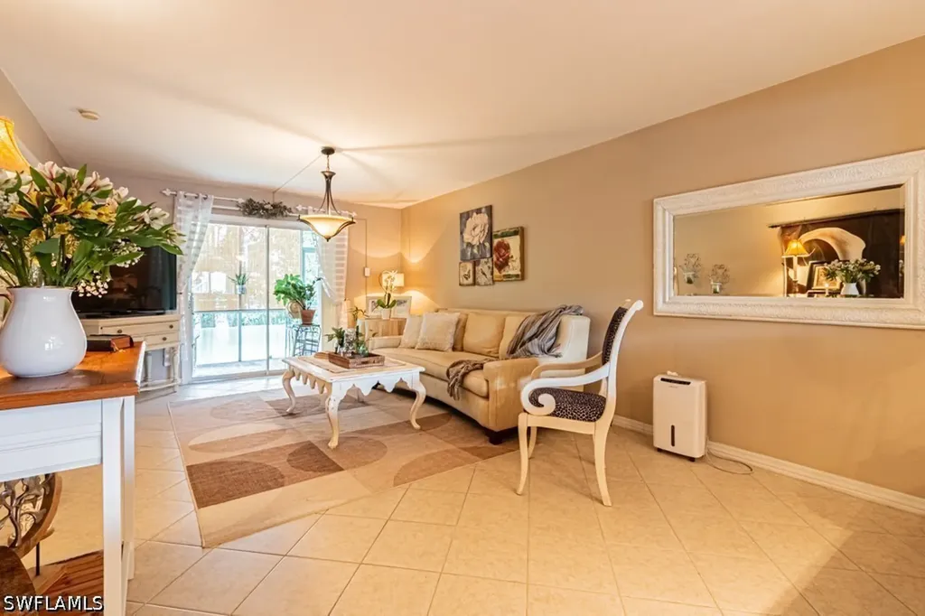 130 Cypress Way E Naples FL 34110