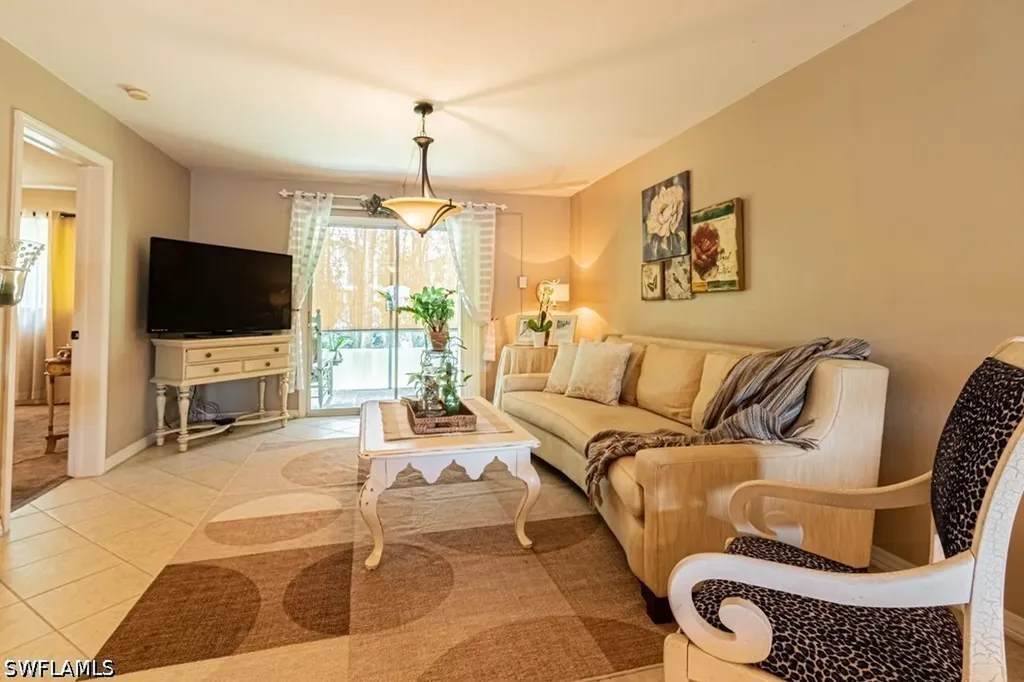 130 Cypress Way E Naples FL 34110