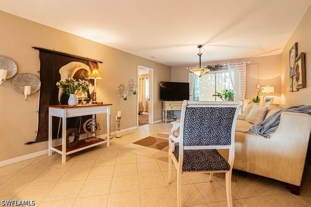130 Cypress Way E Naples FL 34110