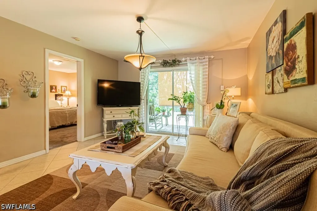 130 Cypress Way E Naples FL 34110