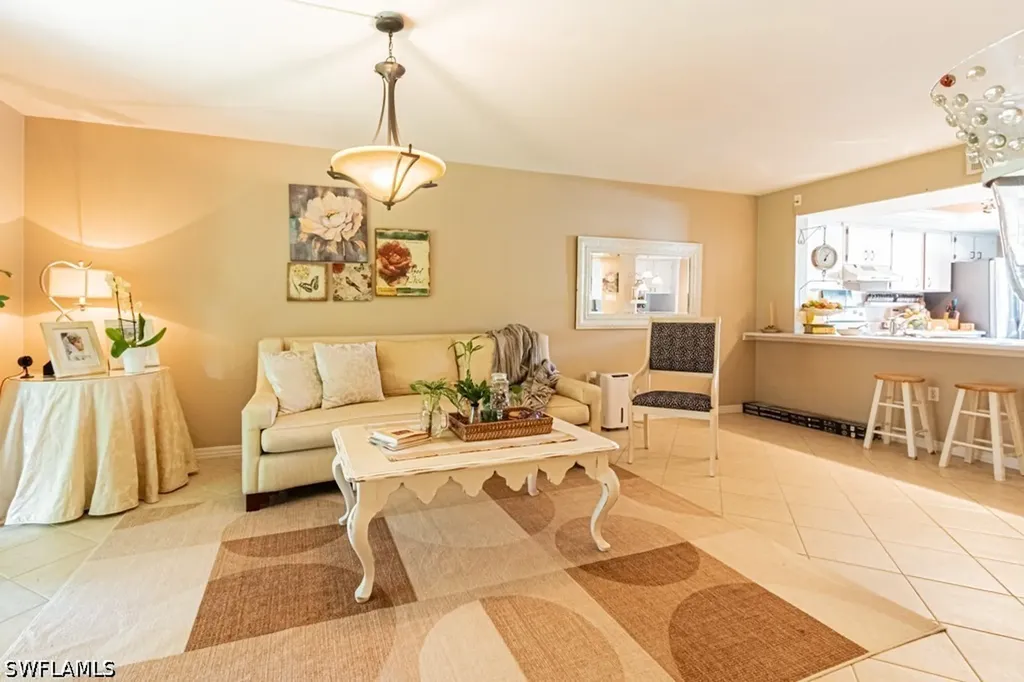 130 Cypress Way E Naples FL 34110