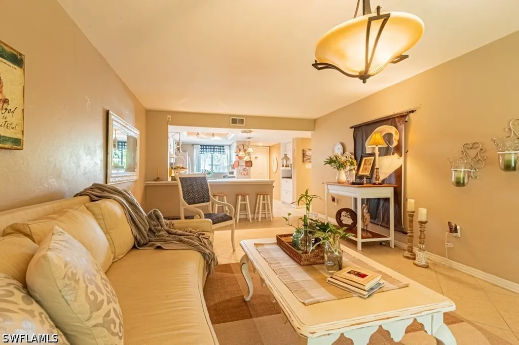 130 Cypress Way E Naples FL 34110
