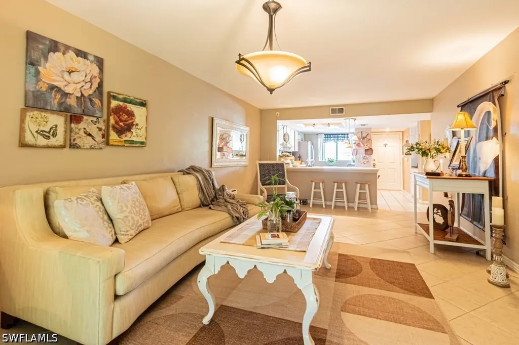 130 Cypress Way E Naples FL 34110
