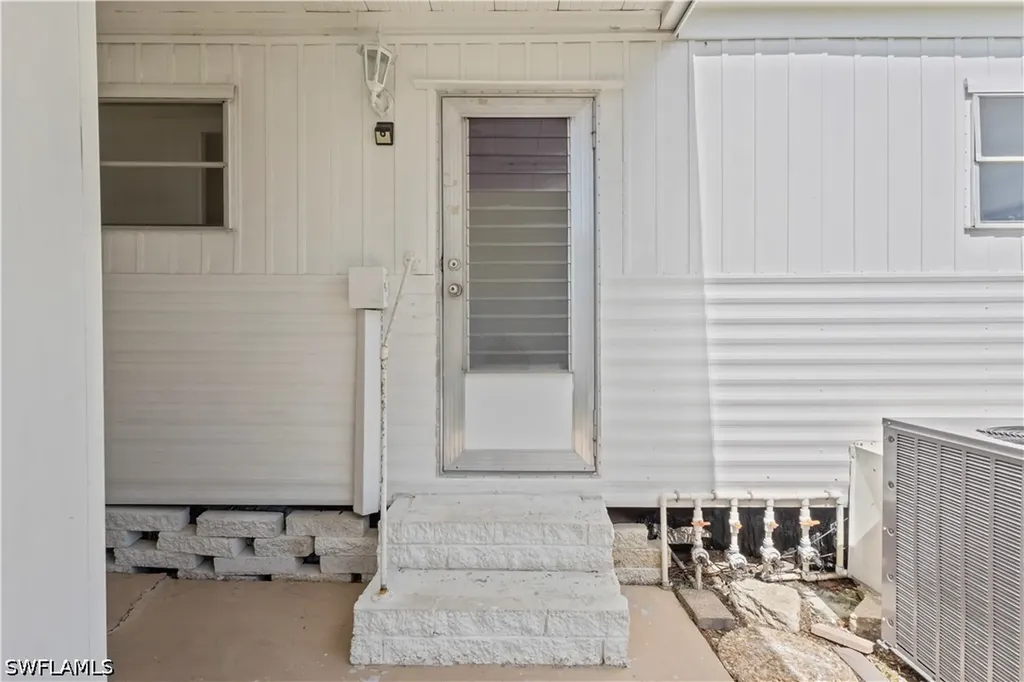 510 Menton Lane Naples FL 34112