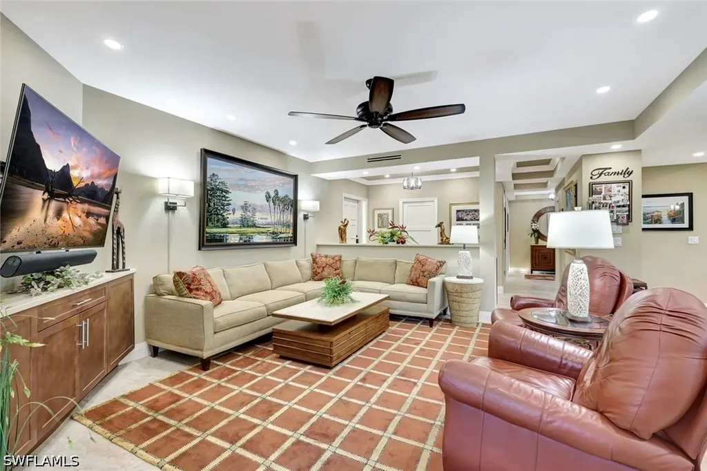Naples FL, 6820 Pelican Bay Boulevard, Unit 133