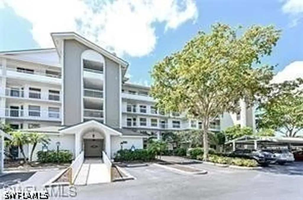 360 Horse Creek Drive Naples FL 34110