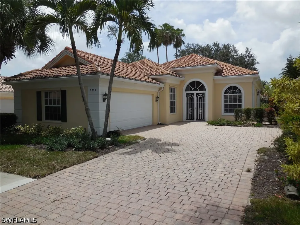 5299 Hawkesbury Way Naples FL 34119