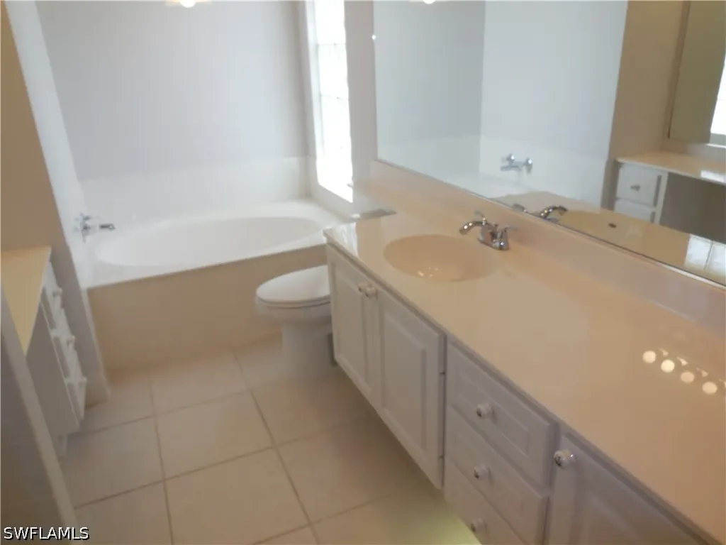 5299 Hawkesbury Way Naples FL 34119
