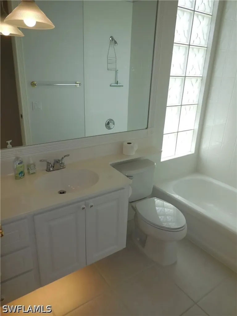5299 Hawkesbury Way Naples FL 34119
