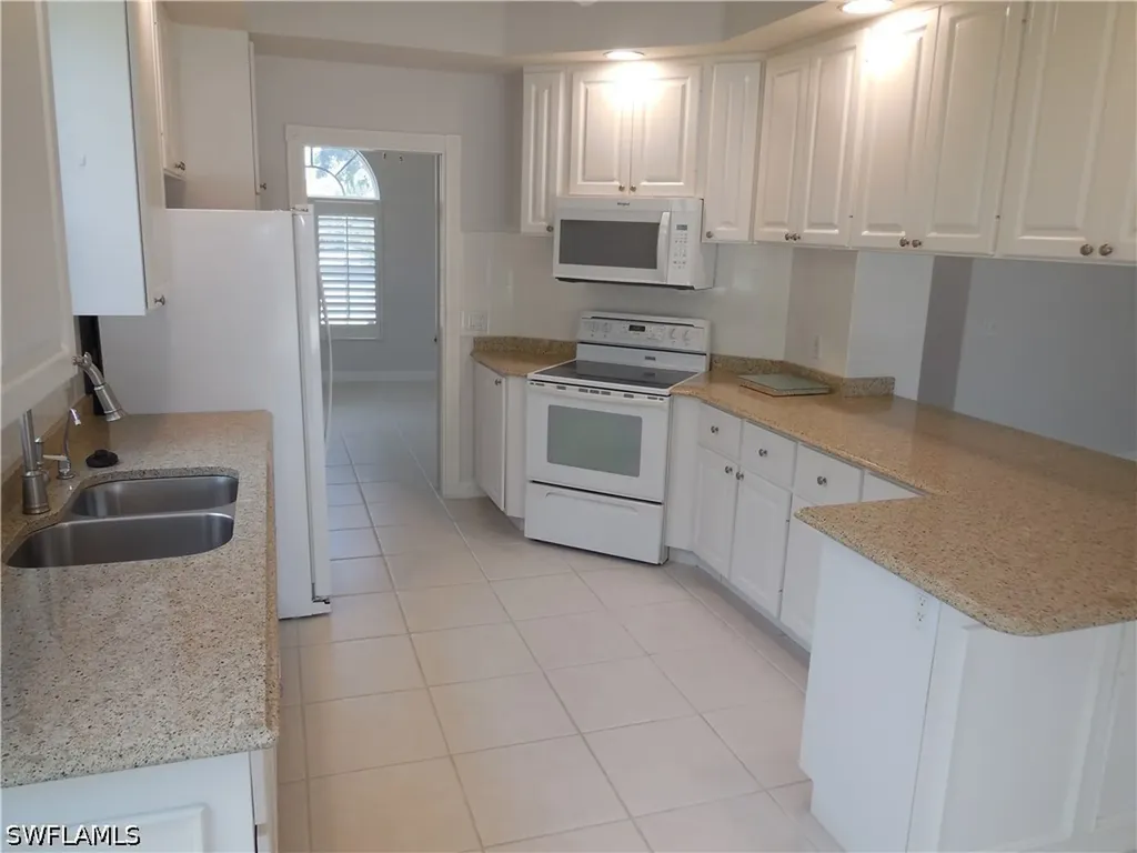5299 Hawkesbury Way Naples FL 34119