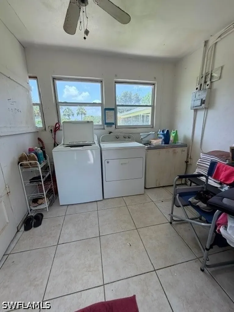 4319 Golden Gate Parkway Naples FL 34116