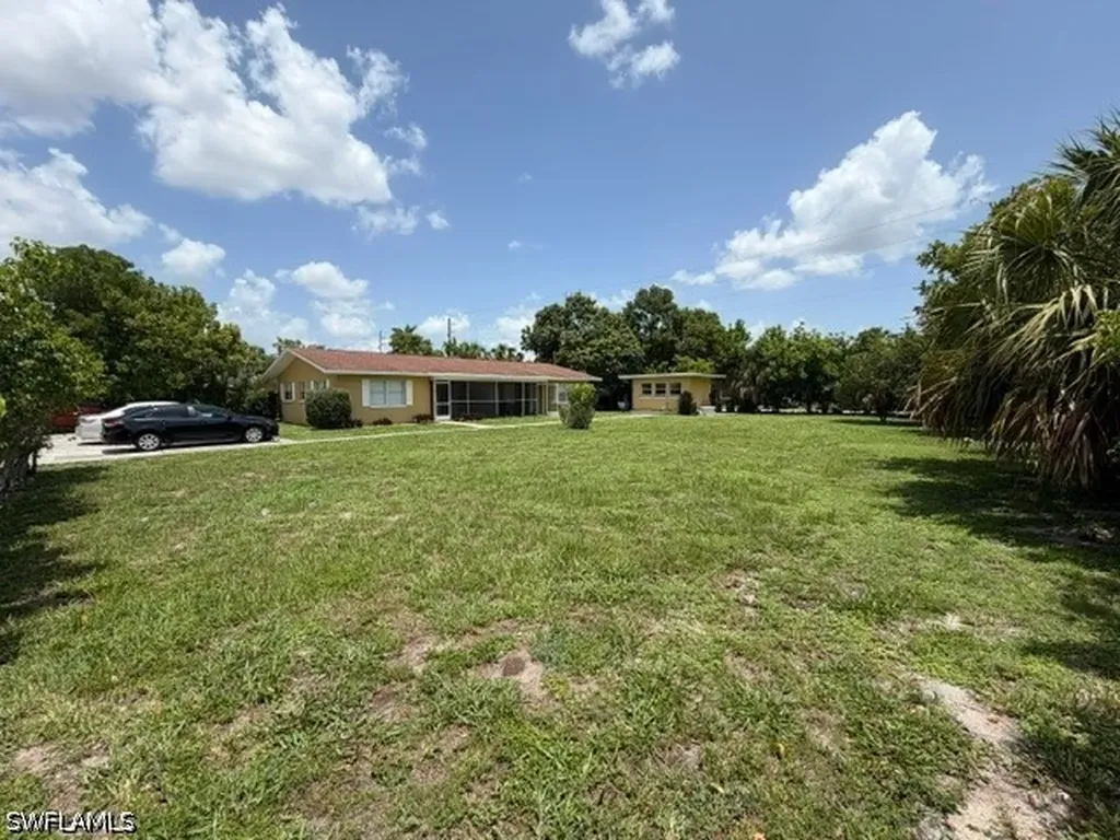 4319 Golden Gate Parkway Naples FL 34116
