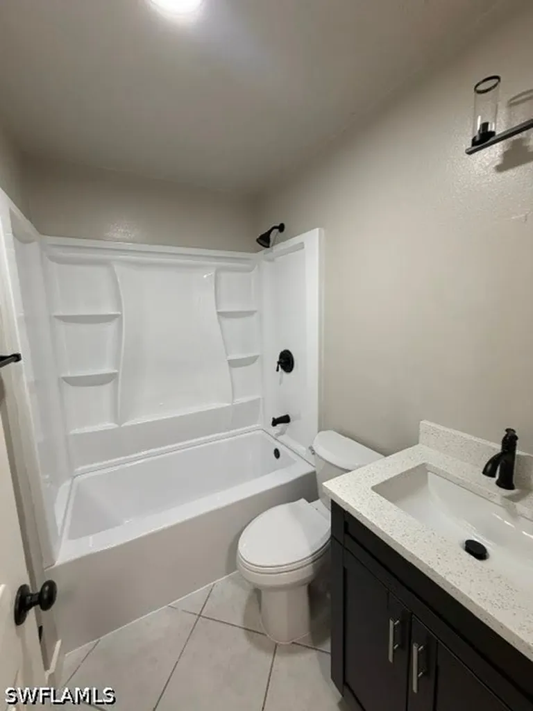 4319 Golden Gate Parkway Naples FL 34116
