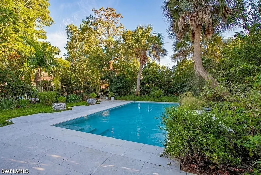 114 Jeepers Drive Naples FL 34112