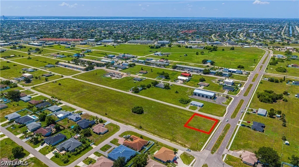 801 NE 8th Terrace Cape Coral FL 33909