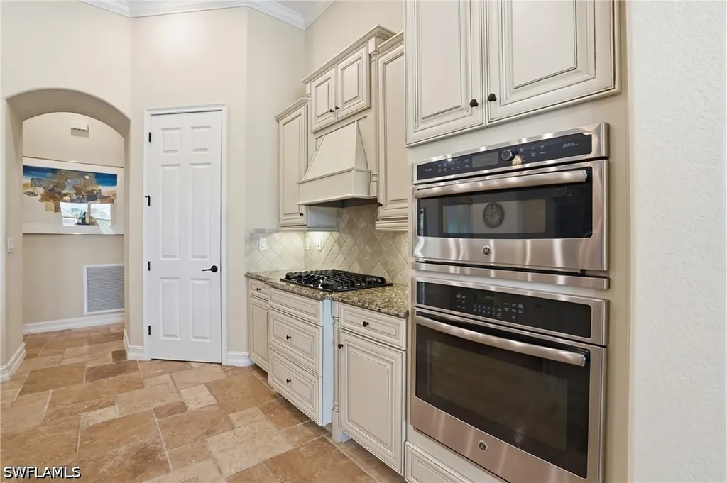 3266 Runaway Lane Naples FL 34114