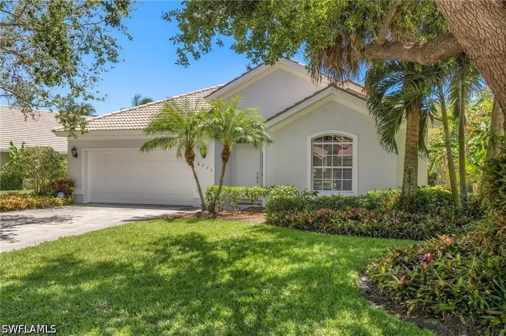 Naples FL, 6773 Southern Oak Court
