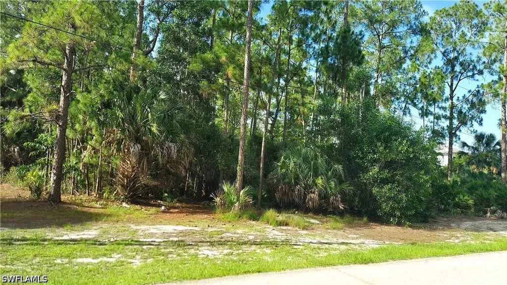 3281 15th Avenue SW Naples FL 34117