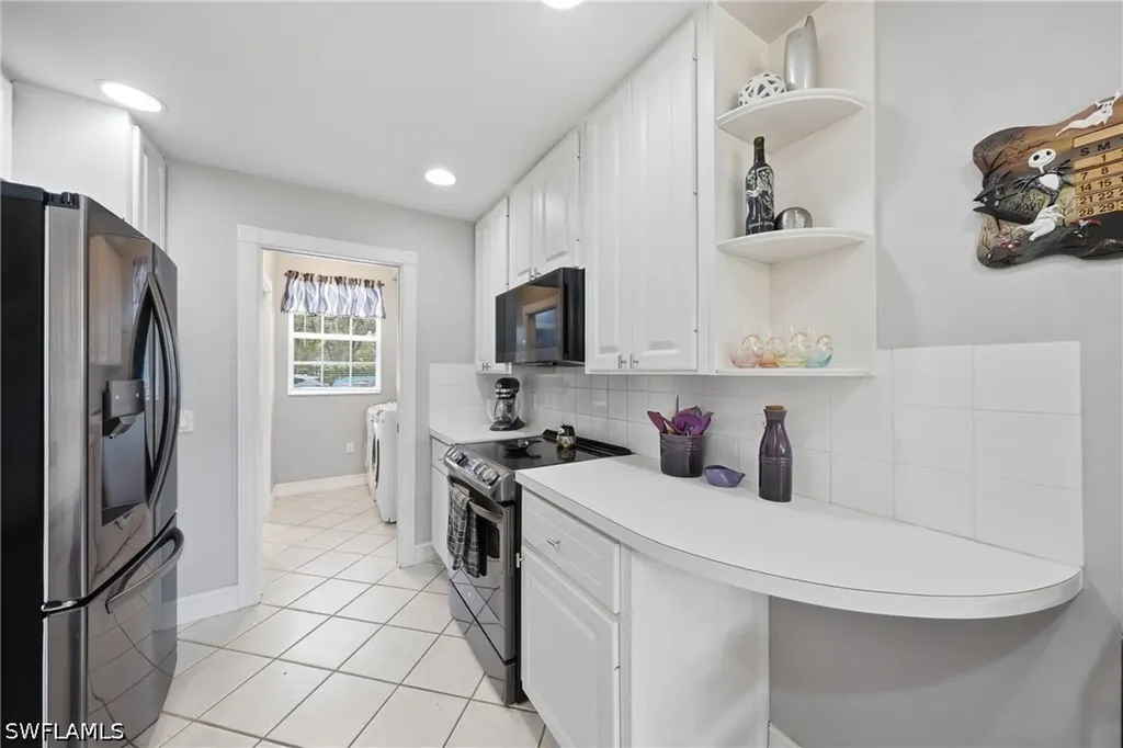 5661 Cove Circle Naples FL 34119