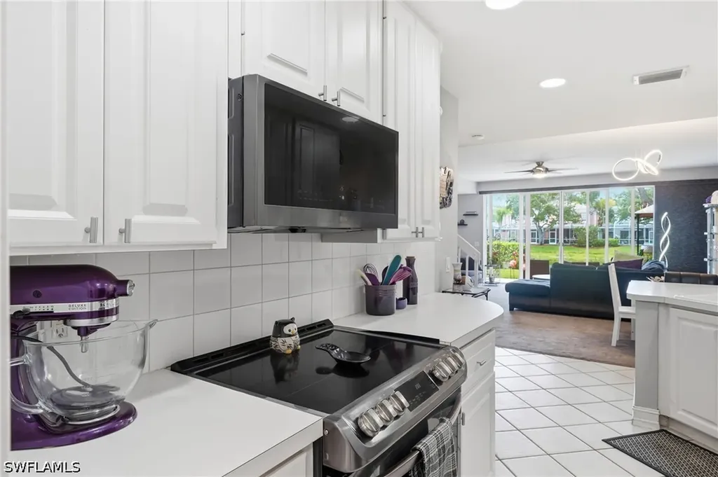 5661 Cove Circle Naples FL 34119