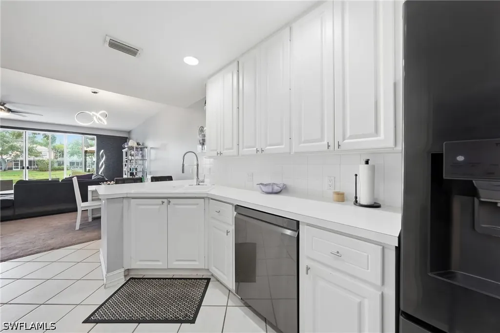 5661 Cove Circle Naples FL 34119