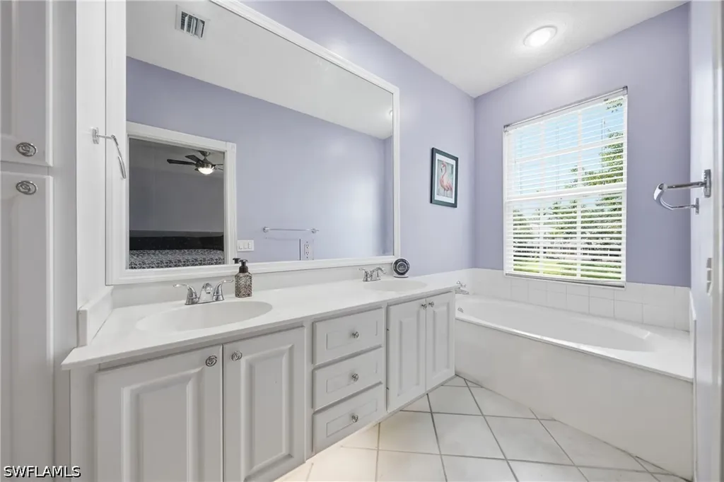 5661 Cove Circle Naples FL 34119