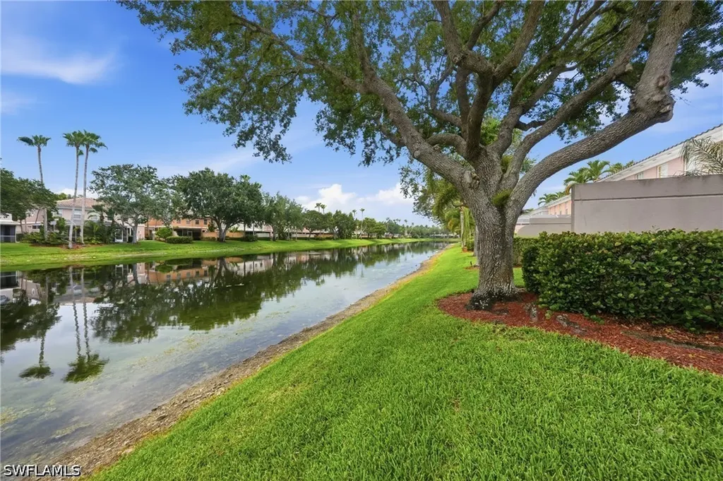 5661 Cove Circle Naples FL 34119
