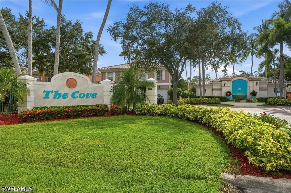 5661 Cove Circle Naples FL 34119