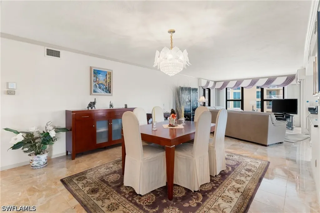 Naples FL, 4451 Gulf Shore Boulevard N, Unit 505