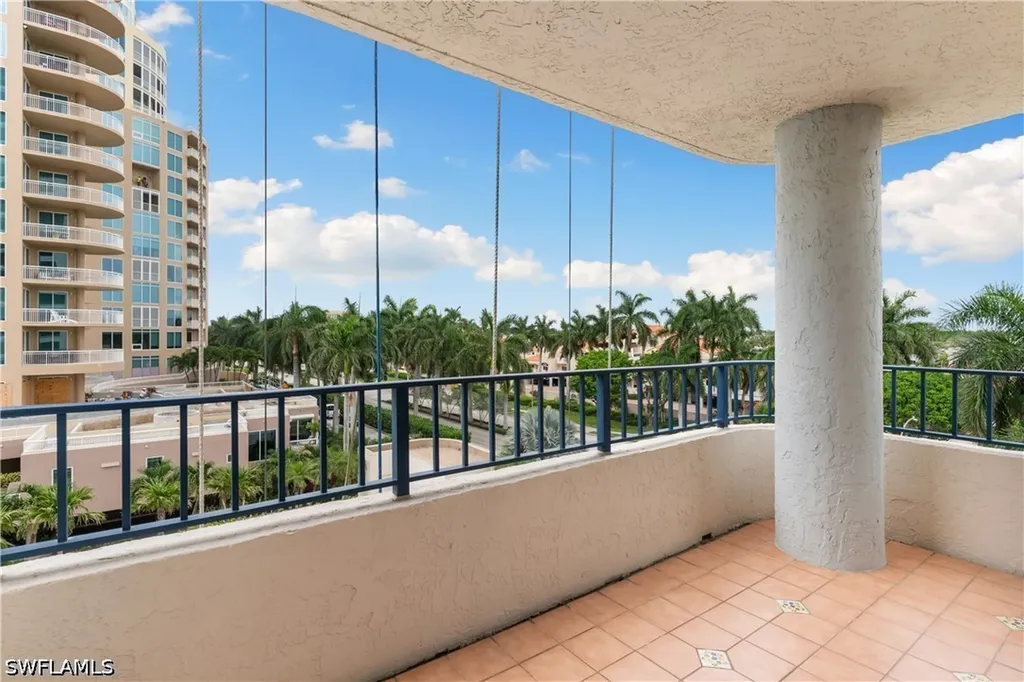 4451 Gulf Shore Boulevard N Naples FL 34103