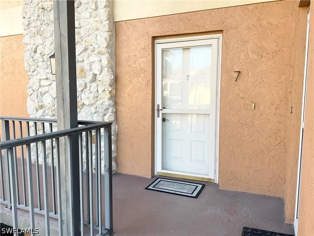 1165 Clam Court Naples FL 34102