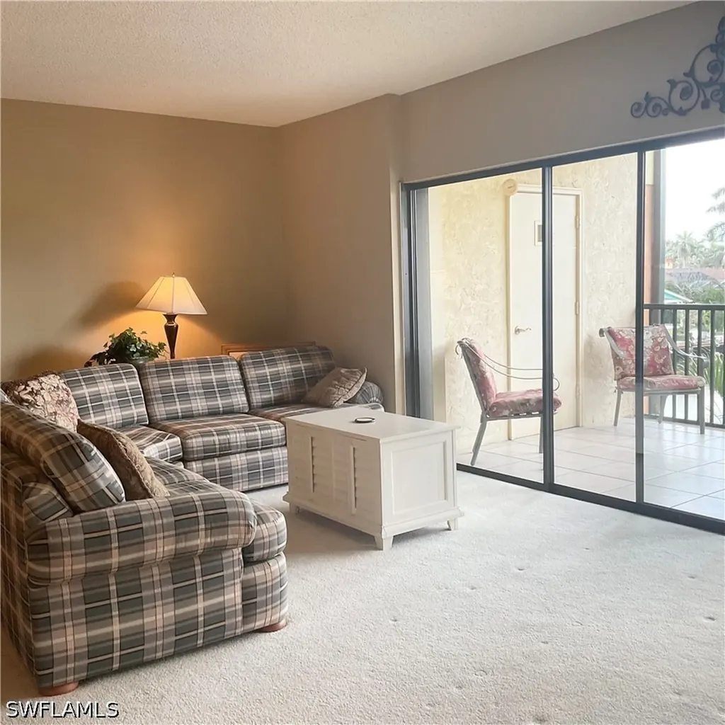 1165 Clam Court Naples FL 34102