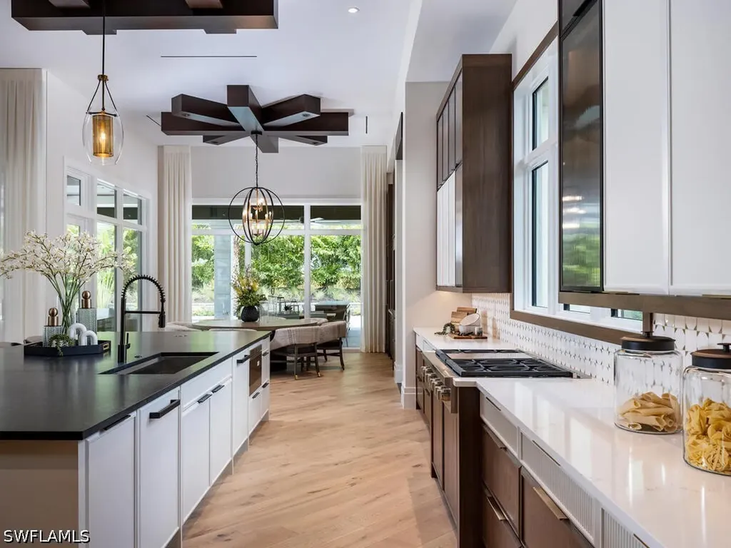 799 Cassena Road Naples FL 34108