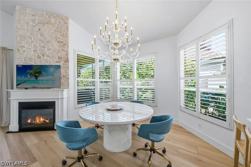 5900 Fountain Drive Naples FL 34119