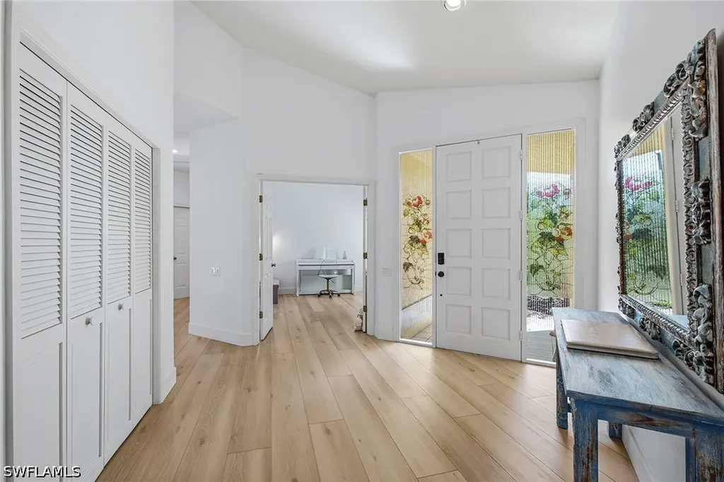 5900 Fountain Drive Naples FL 34119